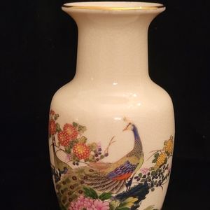 Vintage Japan Sato Gorden large Vase.